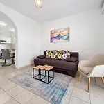 Aurora By Interhome *
