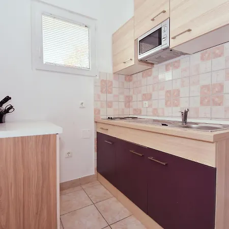 Apartment Aurora By Interhome Maslenica