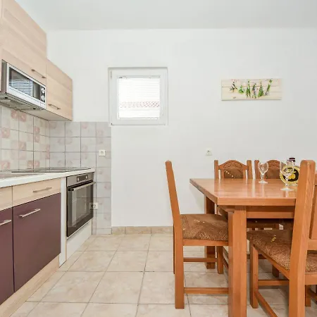 Apartment Aurora By Interhome *