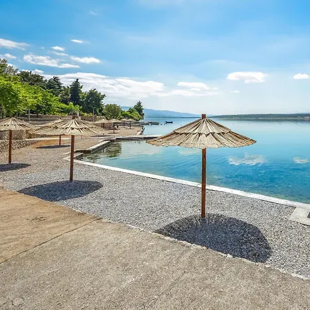 Apartment Aurora By Interhome Maslenica