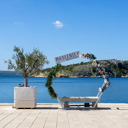 Aurora By Interhome Maslenica