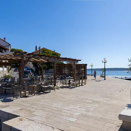 Aurora By Interhome *