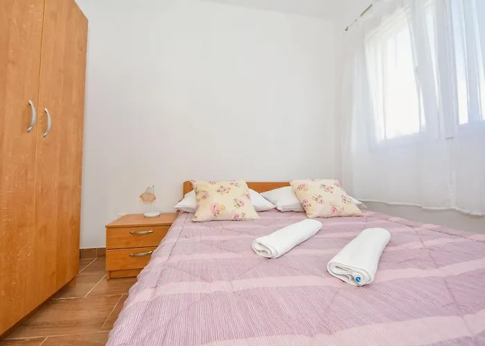 Appartement Aurora By Interhome *