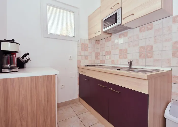 Appartement Aurora By Interhome Maslenica