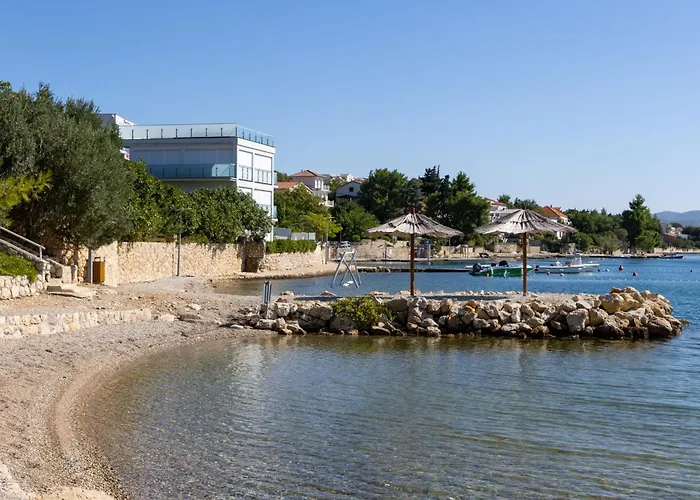 Aurora By Interhome *