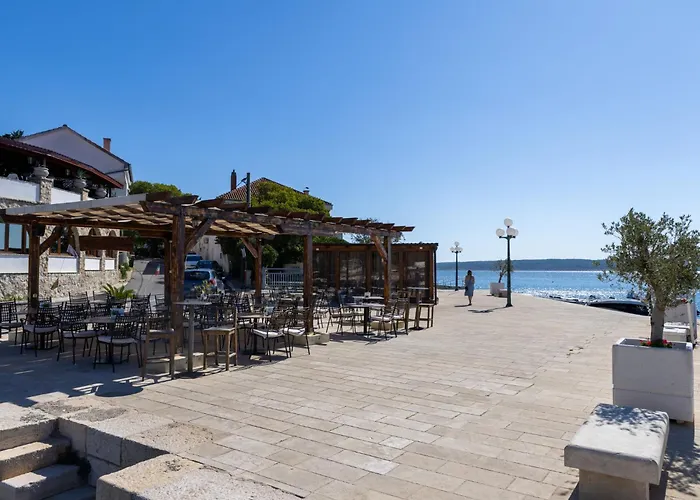 Aurora By Interhome *