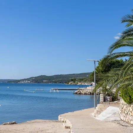 Aurora By Interhome *