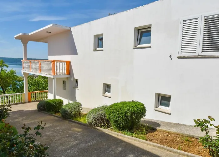 Apartment Aurora By Interhome