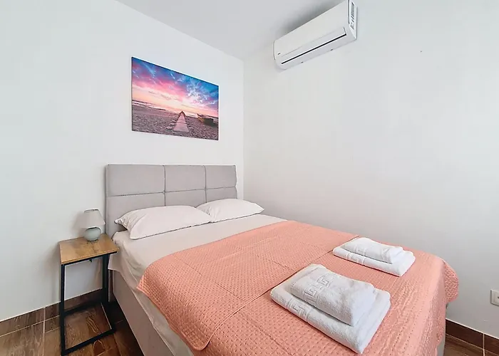 Aurora By Interhome