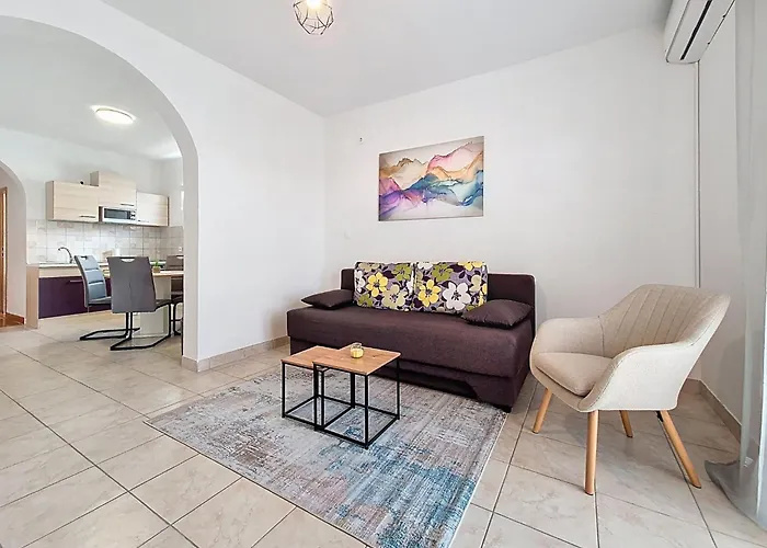 Aurora By Interhome *